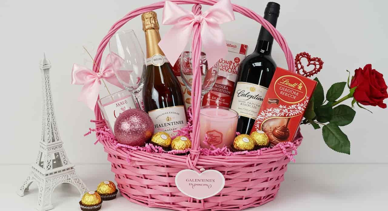 Galentine's Day Gift Ideas for Women Who Love Wine