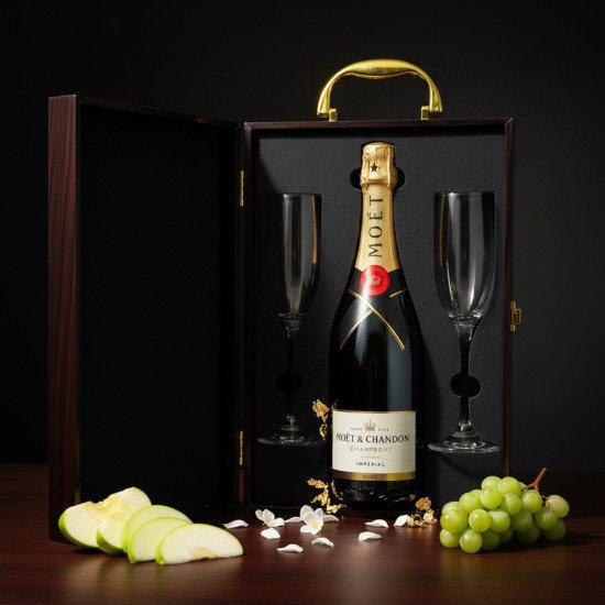 Moet & Chandon Brut Imperial Champagne And Flutes Gift Set