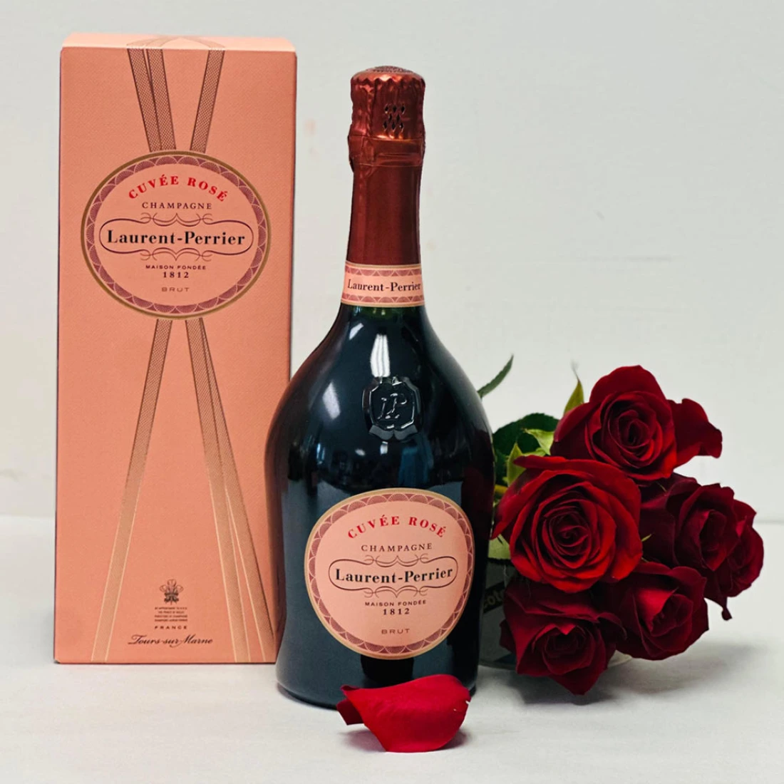 Laurent Perrier Brut Cuvee Rose Champagne And Flowers Gift Set