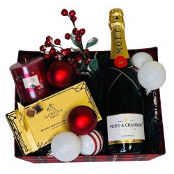 Moet & Chandon Christmas Special Gift Basket