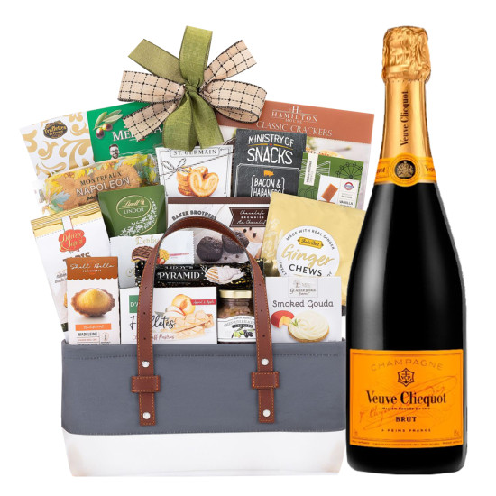 https://www.dcwineandspirits.com/image/cache/catalog/Gift/champagne-gift-baskets/veuve-clicquot-connoisseur-gift-basket-550x550.jpg