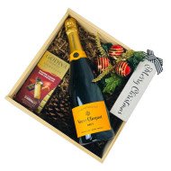 Christmas Special Veuve Clicquot And Chocolate Gift Basket