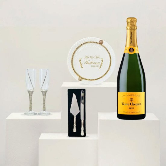Veuve Clicquot Champagne Wedding Edition Gift Set Veuve Clicquot Champagne Wedding Edition Gift Set