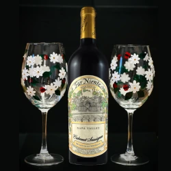 Far Niente Cabernet Sauvignon Wine With Glasses Set