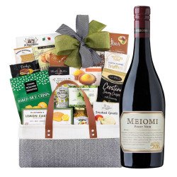 Meiomi Pinot Noir with Gourmet Delight Gift Basket