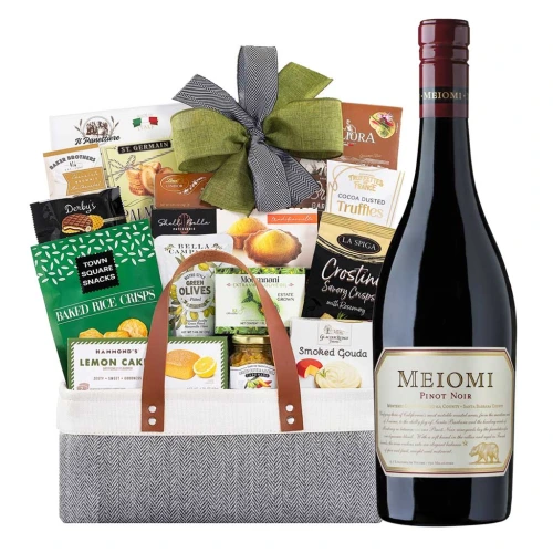 Meiomi Pinot Noir with Gourmet Delight Gift Basket Meiomi Pinot Noir with Gourmet Delight Gift Basket