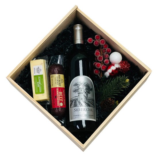 Silver Oak Alexander Valley Wine And Christmas Special Gift Basket