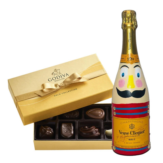 Christmas Special Hand-Painted Veuve Clicquot Gift Box Christmas Special Hand-Painted Veuve Clicquot Gift Box