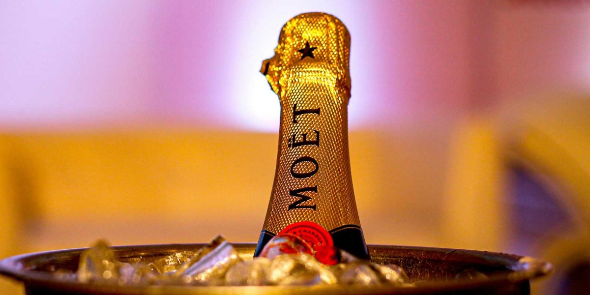 Moet & Chandon: The Complete Guide to the World’s Most Loved Champagne Moet & Chandon: The Complete Guide to the World’s Most Loved Champagne