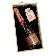 Moet and Chandon Rose champagne + Coco Chanel Mademoiselle Moet and Chandon Rose champagne + Coco Chanel Mademoiselle