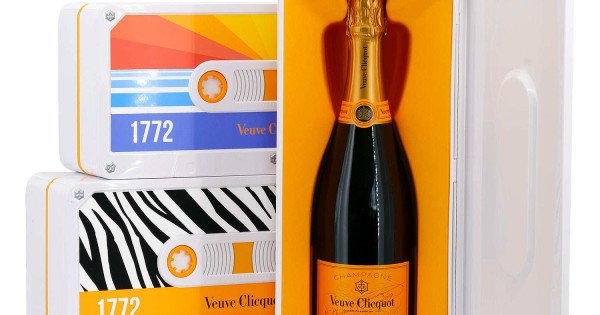 veuve_clicquot_retro_tape_sand
